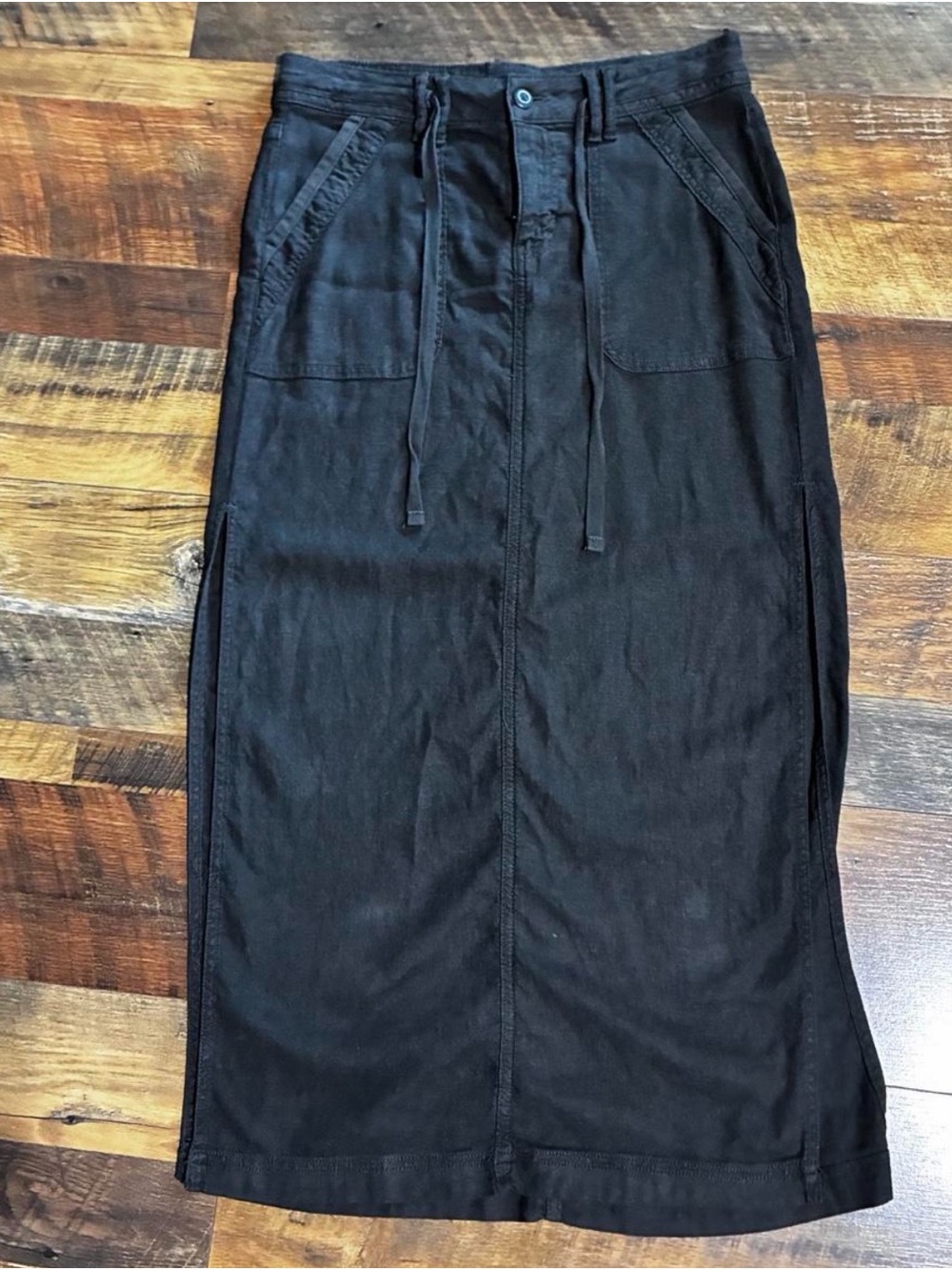 American Eagle Outfitters Black Midi Skirt with Drawstring